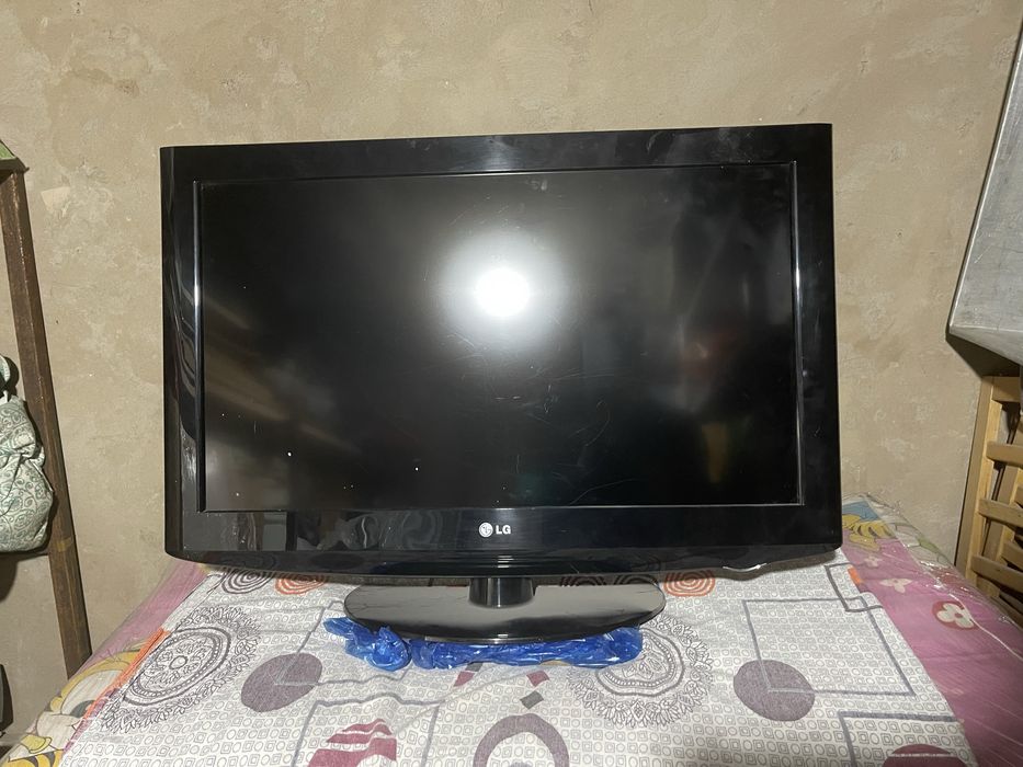 Телевизор LG 32" (модель 32LD320) – Рабочий