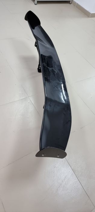 Продам спойлер на любое авто