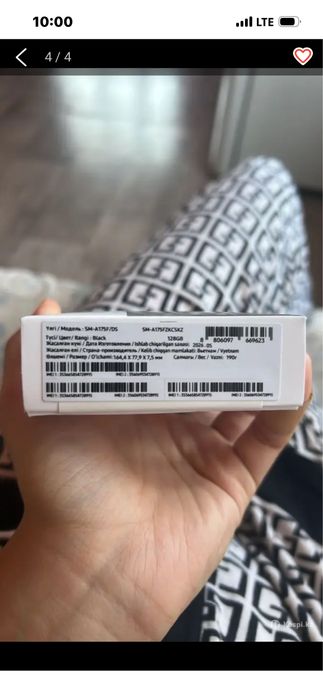 продам телефон новый самсунг а17