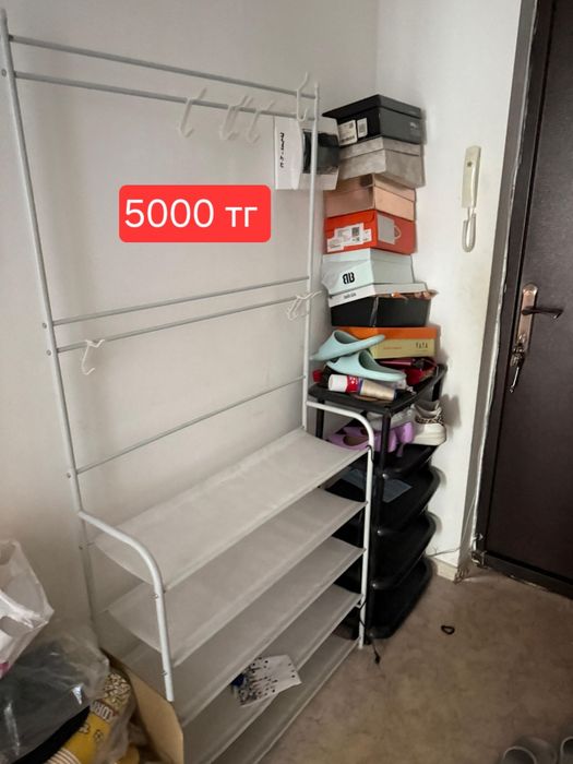Столь стулья шкаф Люстра диван продаётся