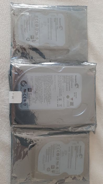 Жесткие диски  320 Гб новые
