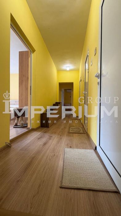 ГОЛЯМ Тристаен апартамент под наем в централната част на гр. Варна