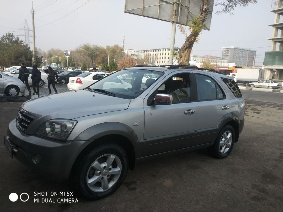 KIA SORENTA vnedorojnik2006.Benzin. narxi kelishiladi