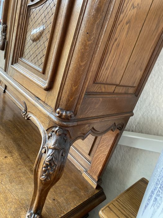 Стар френски шкаф от дъб