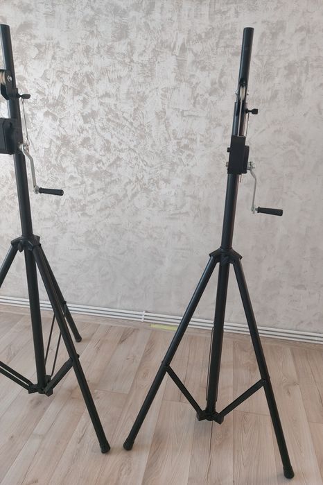 Stative schela lumini sau boxe noi