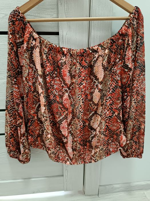 Кардиган с рюшами от Zara