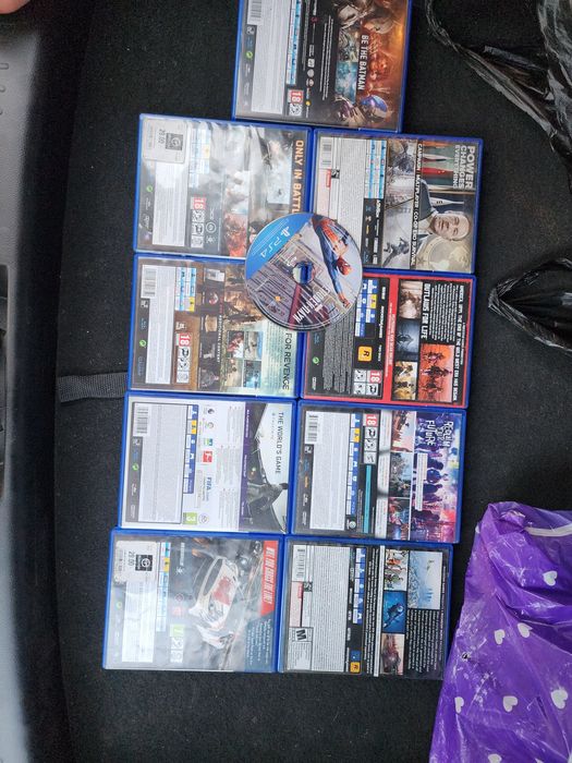 Плайстайшн 4 сотилади