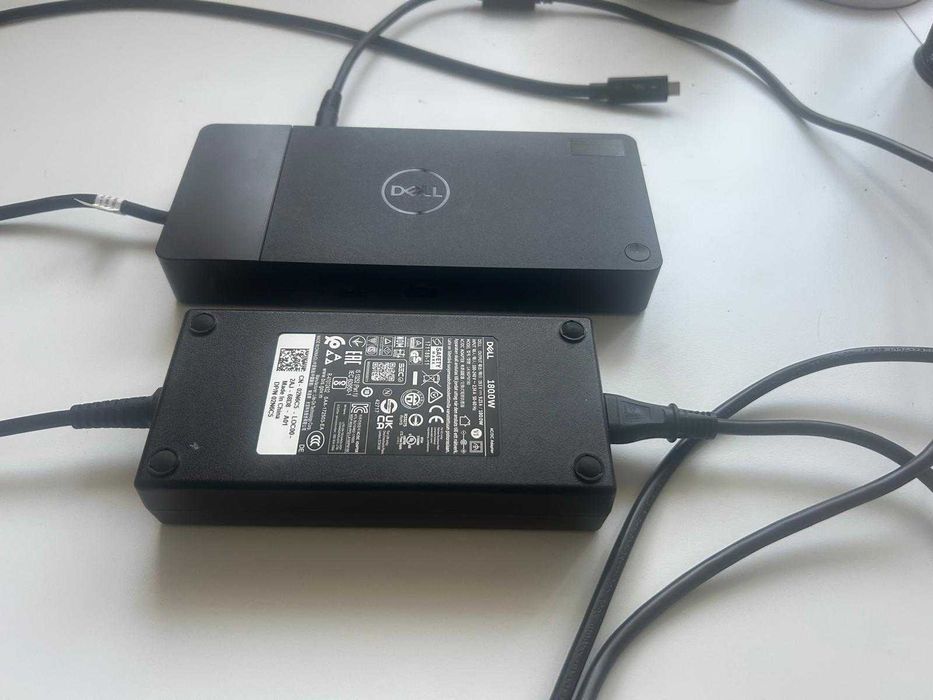 Docking station Thunderbolt 4