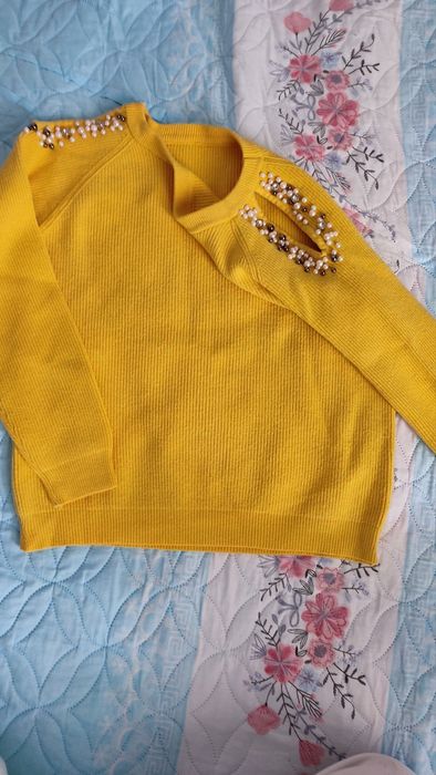 Продаётся джемпер для девушек