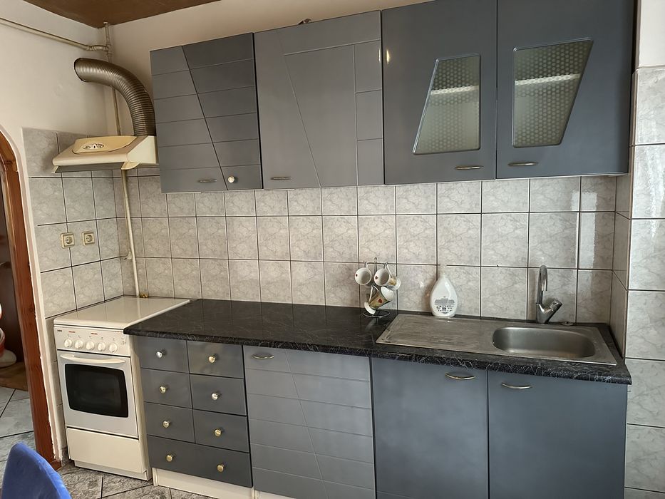 Închiriez  apartament 2 camere Piata Mica
