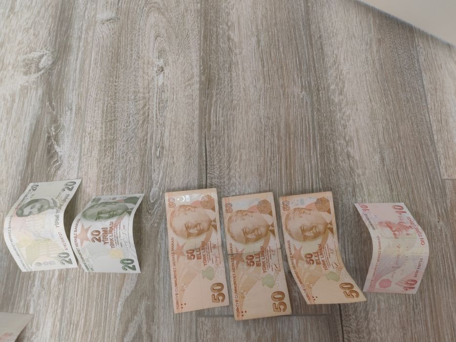 Обменяю свои деньги купюры и монеты