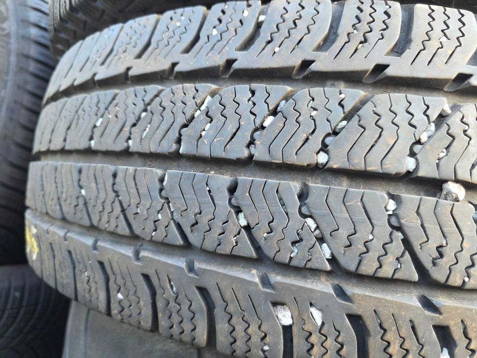 2бр Зимни гуми за бус 205 65 16 С - Semperit - DOT 2023