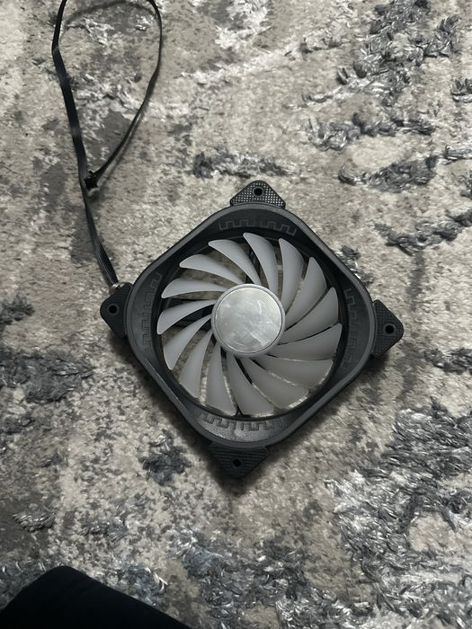 Кулер для корпуса с полдсветкой новый !