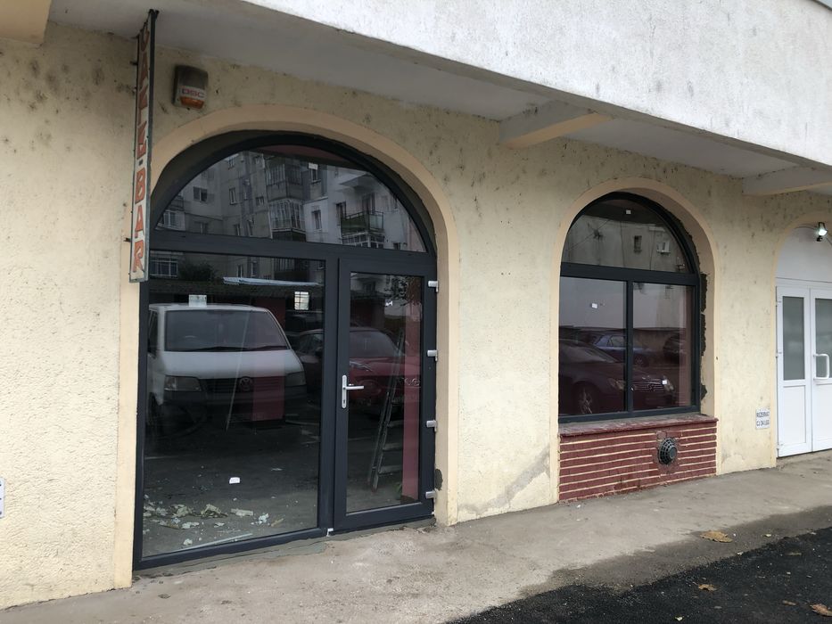 Vand spatiu comercial in loc Gherla