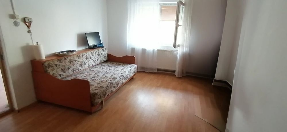 Vand apartament 2 camere