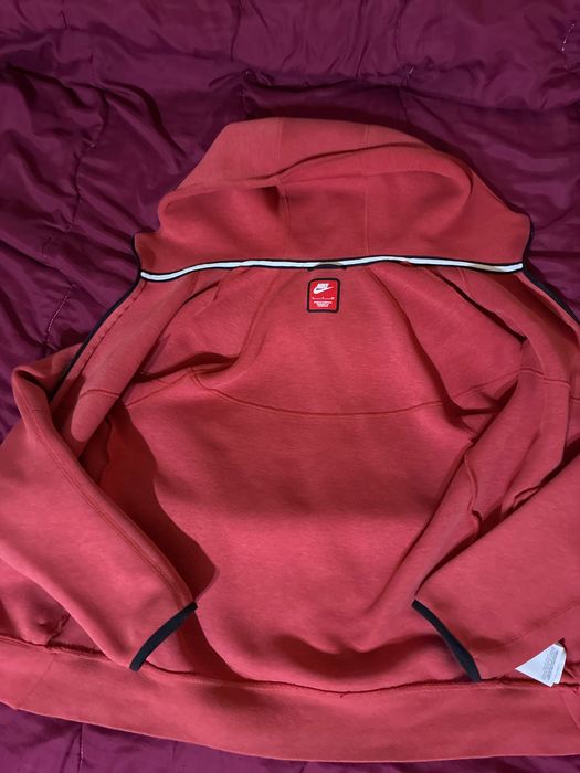 Оригинална Nike Tech горница