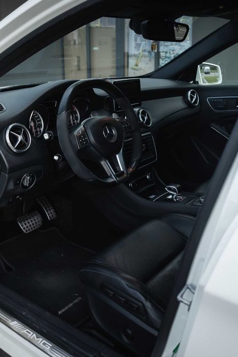 Mercedes GLA 45 AMG / 2.0 benzina/4x4/Camera/Navi/Harman Kardon/Recaro