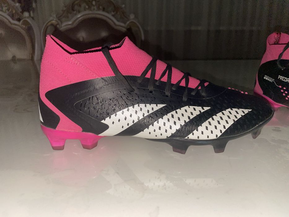 Бутсы Adidas predator pink
