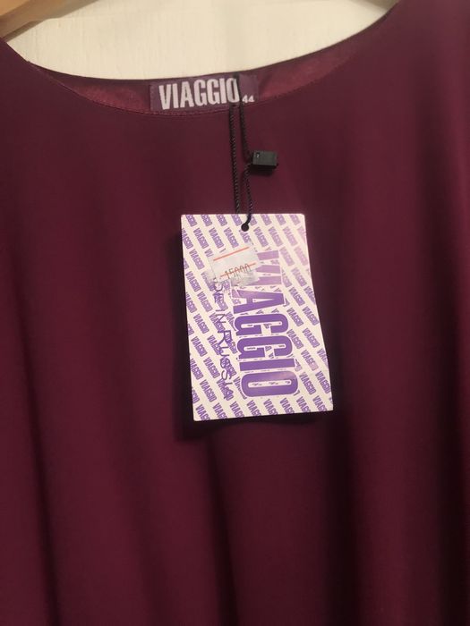 новые платья с этикетками