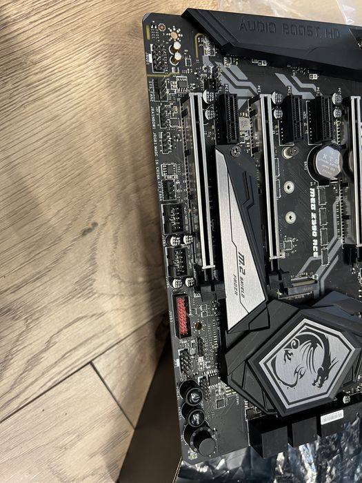 Материнакая плата Asus megz390 ace