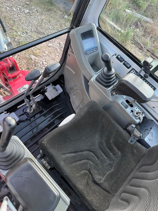 Miniexcavator Takeuci TB 216 . 1900kg . An 2019