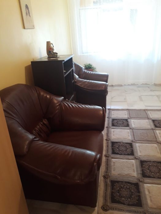 Închiriez apartament cu o cameră.