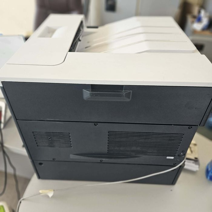 Лазерен принтер HP Color LaserJet