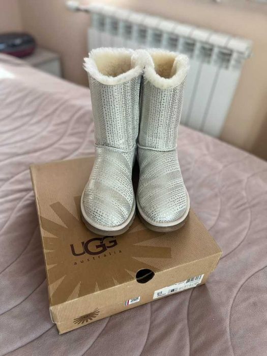 Оригинални UGG Bailey Charms – размер 39, с кутия