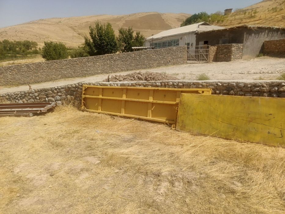 Ural moshina uchunYangi kuzov hamma narsasi bor