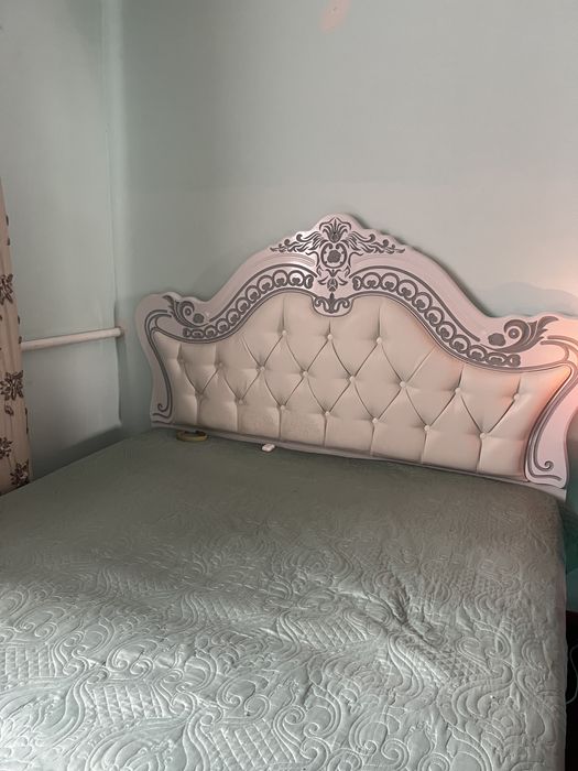 Продается кровать для спальни