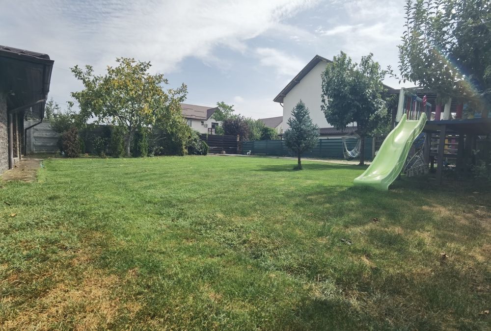 Casa de vanzare,teren 700 m