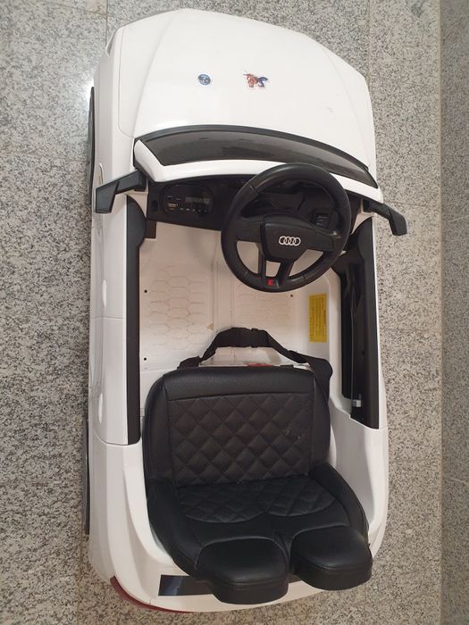 Masina electrica cu telecomanda