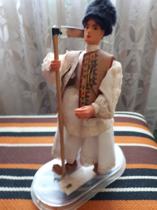 Păpușa artizanala
