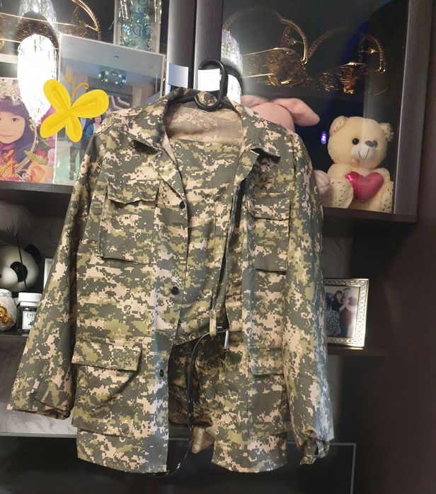 Продам школьную военную форму