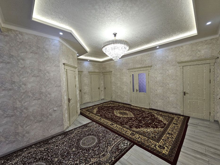 Продается  участок 4 соток 5 комнатная.