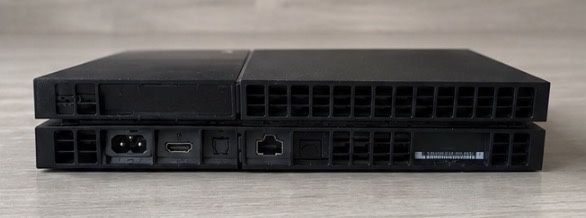 PlayStation 4 simplu