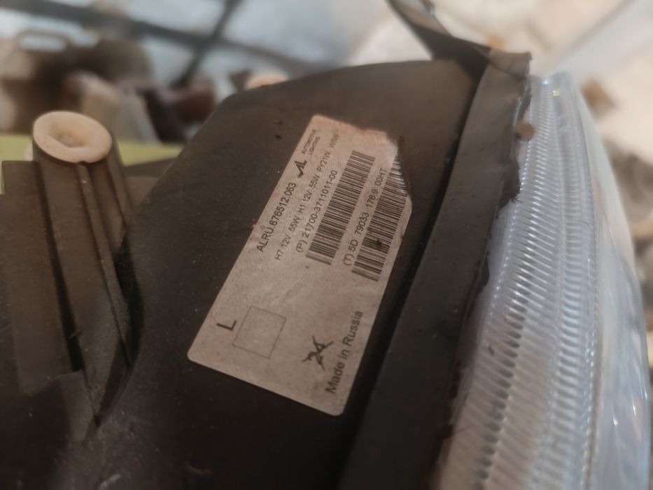 Левая фара приора