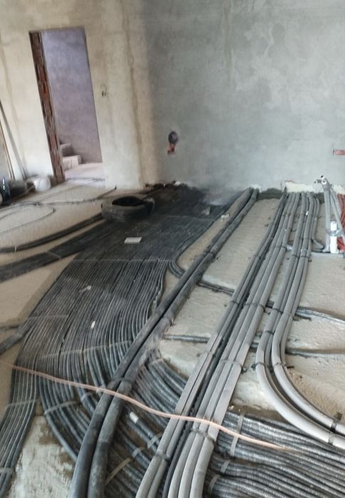 Electrician autorizat cu experienta