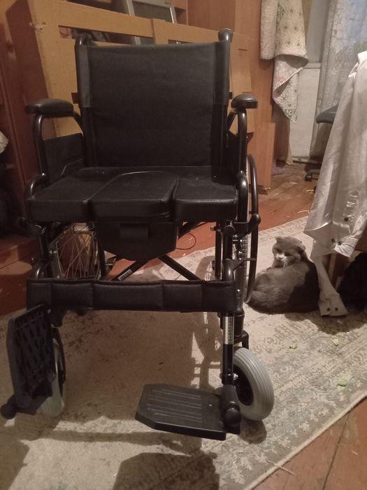 Продам коляску инвалидную