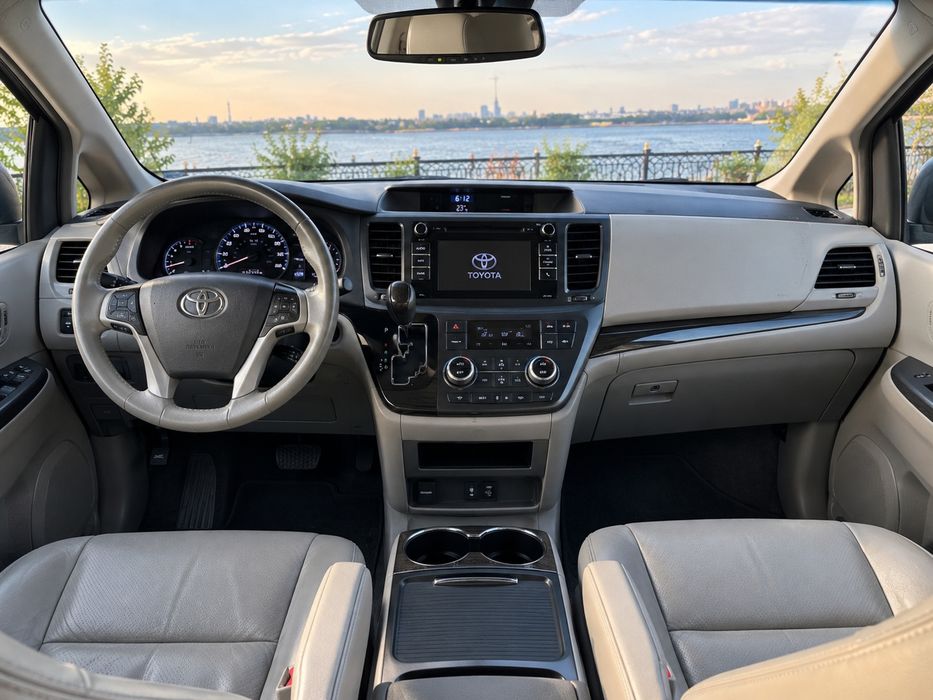 Аренда Toyota Sienna