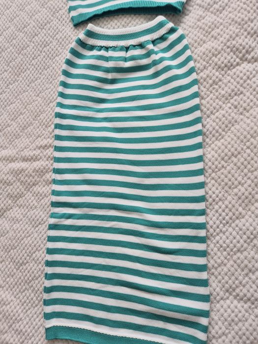 Дамски сет в бяло и зелено Комплект пола и блуза/ тениска Damski set