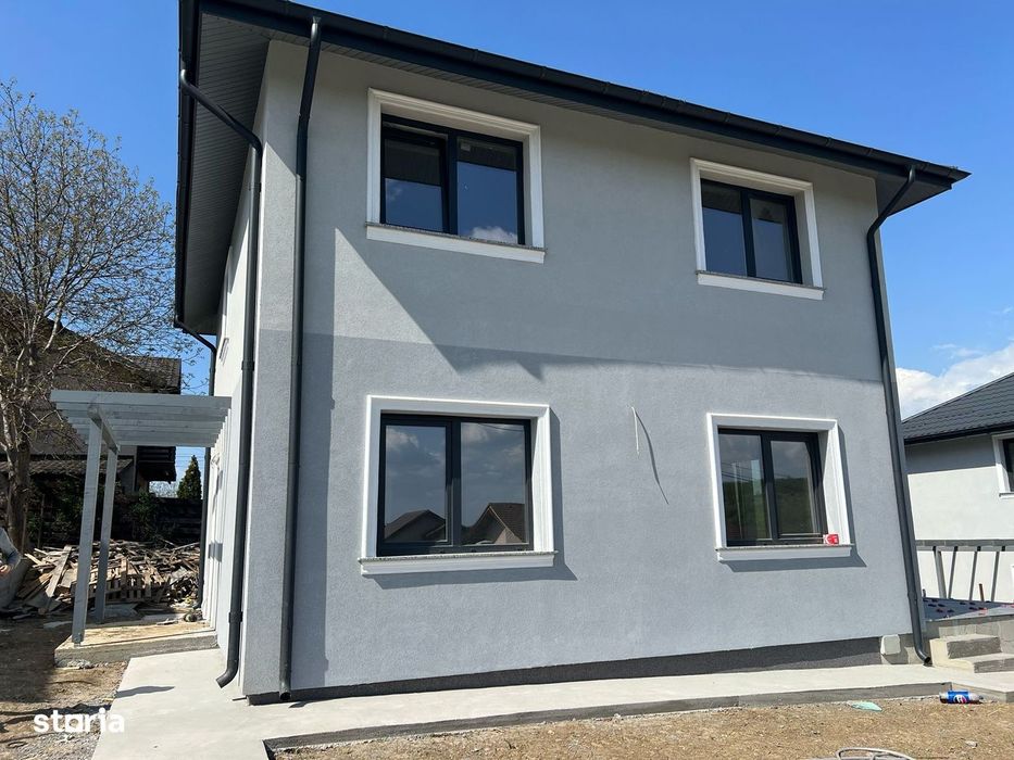 Casa 4 camere, Rediu, 110 mp, cu beci  €209.000 Cod Oferta: 9869