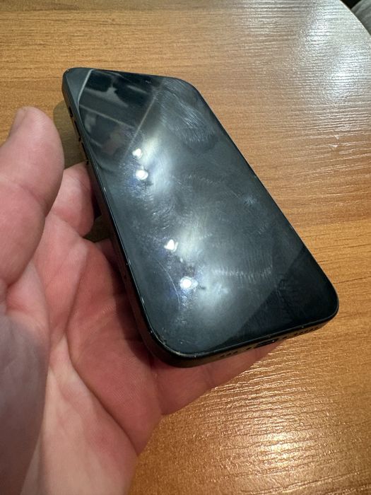 Продам iphone 15 128