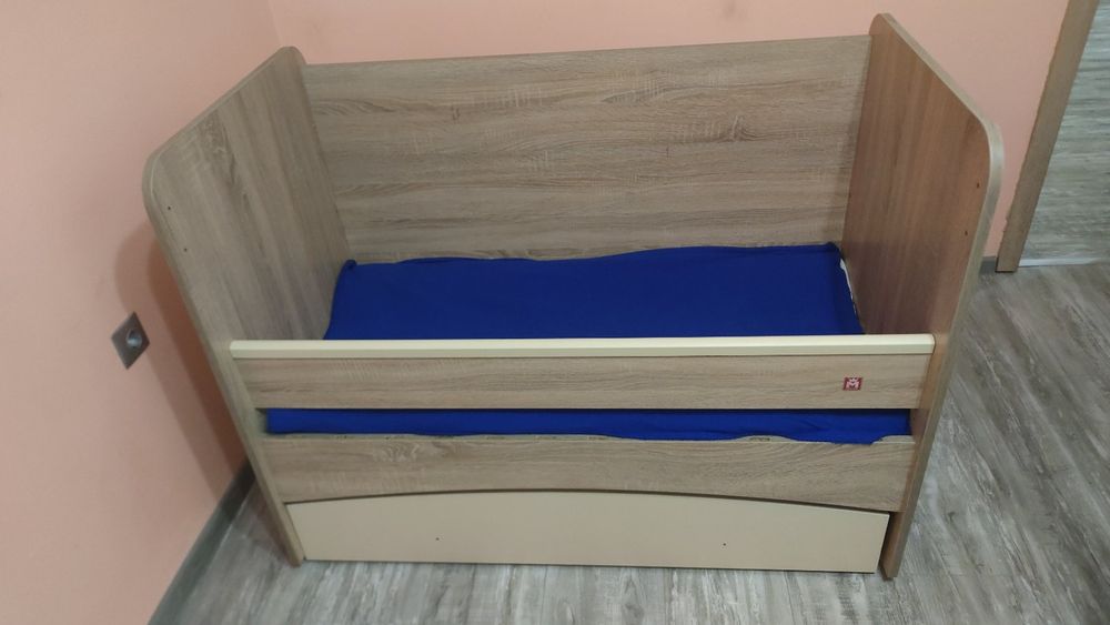 Две кошари за деца