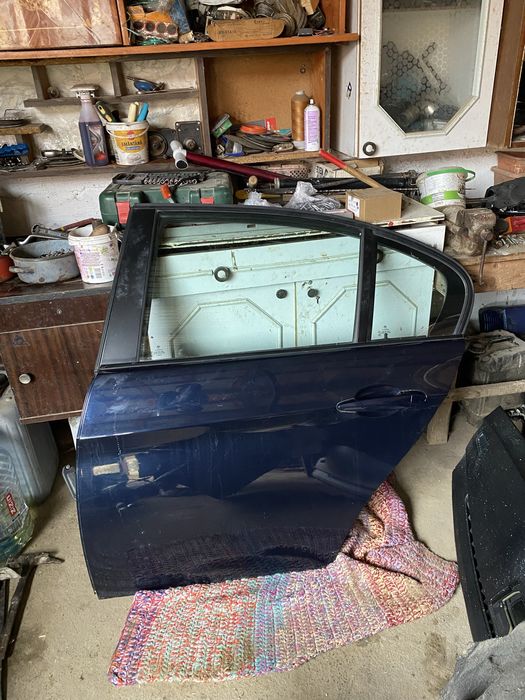 Uși BMW e 90 partea stângă