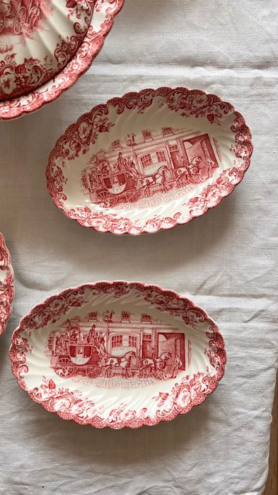 Елегантен винтидж английски сервиз Johnson Bros Coaching Scenes