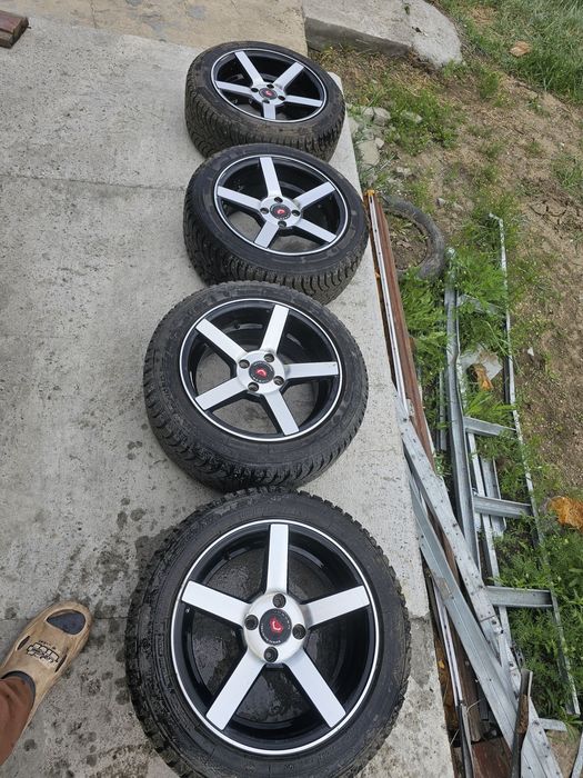 Продам диски с резиной зимней