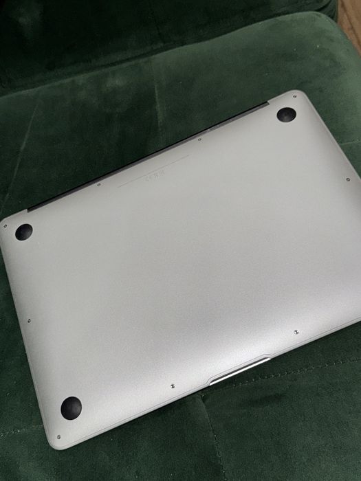 MacBook Air 13″ 2017 (A1466)