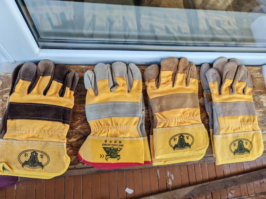 Продам рукавицы.