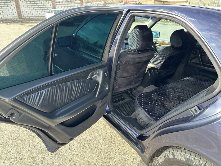 Mercedes w210 лупатый